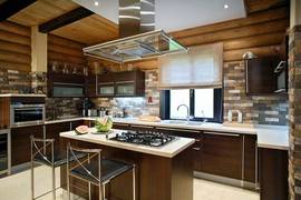 Интерьер кухни в деревянном доме - 2